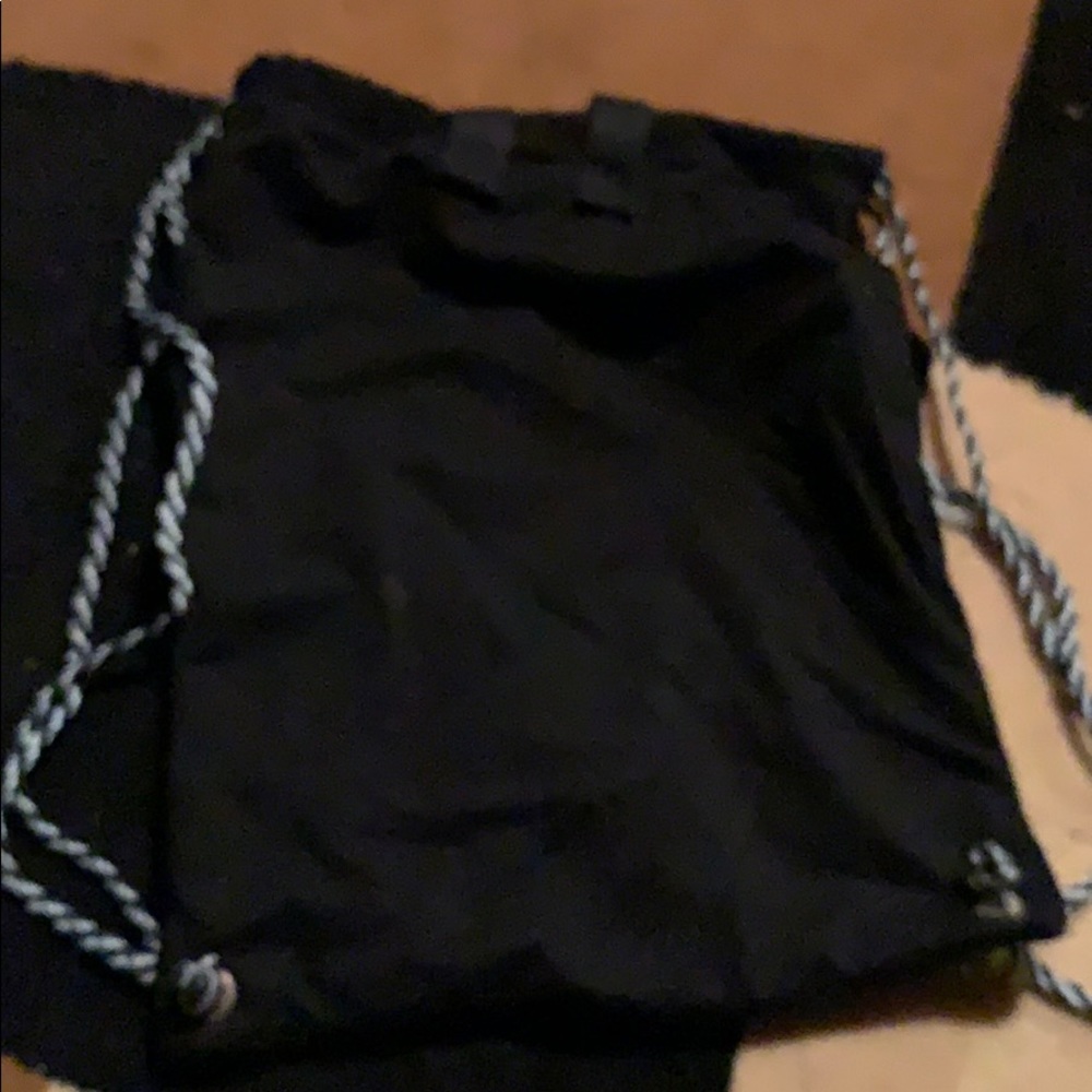 1D drawstring - Picture 2 of 2